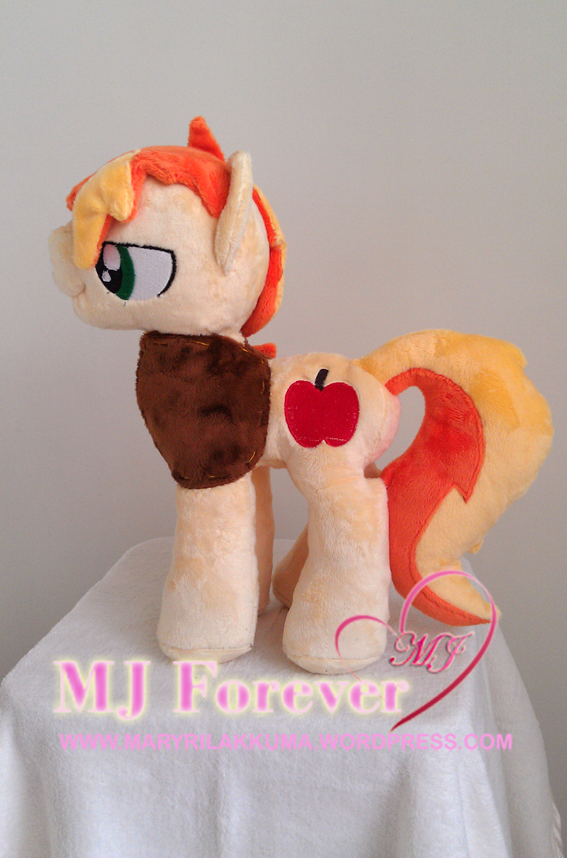 Braeburn plushie by Finnickie (without his hat)