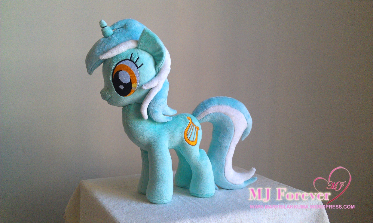 Lyra Heartstrings plushie sewn by meeee!!!  I'm keeping this one!